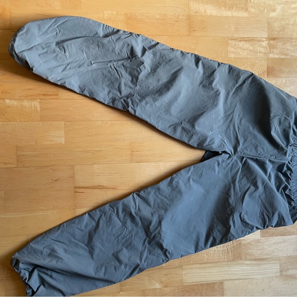 Oak + Fort grey parachute pants - Picture 3 of 3